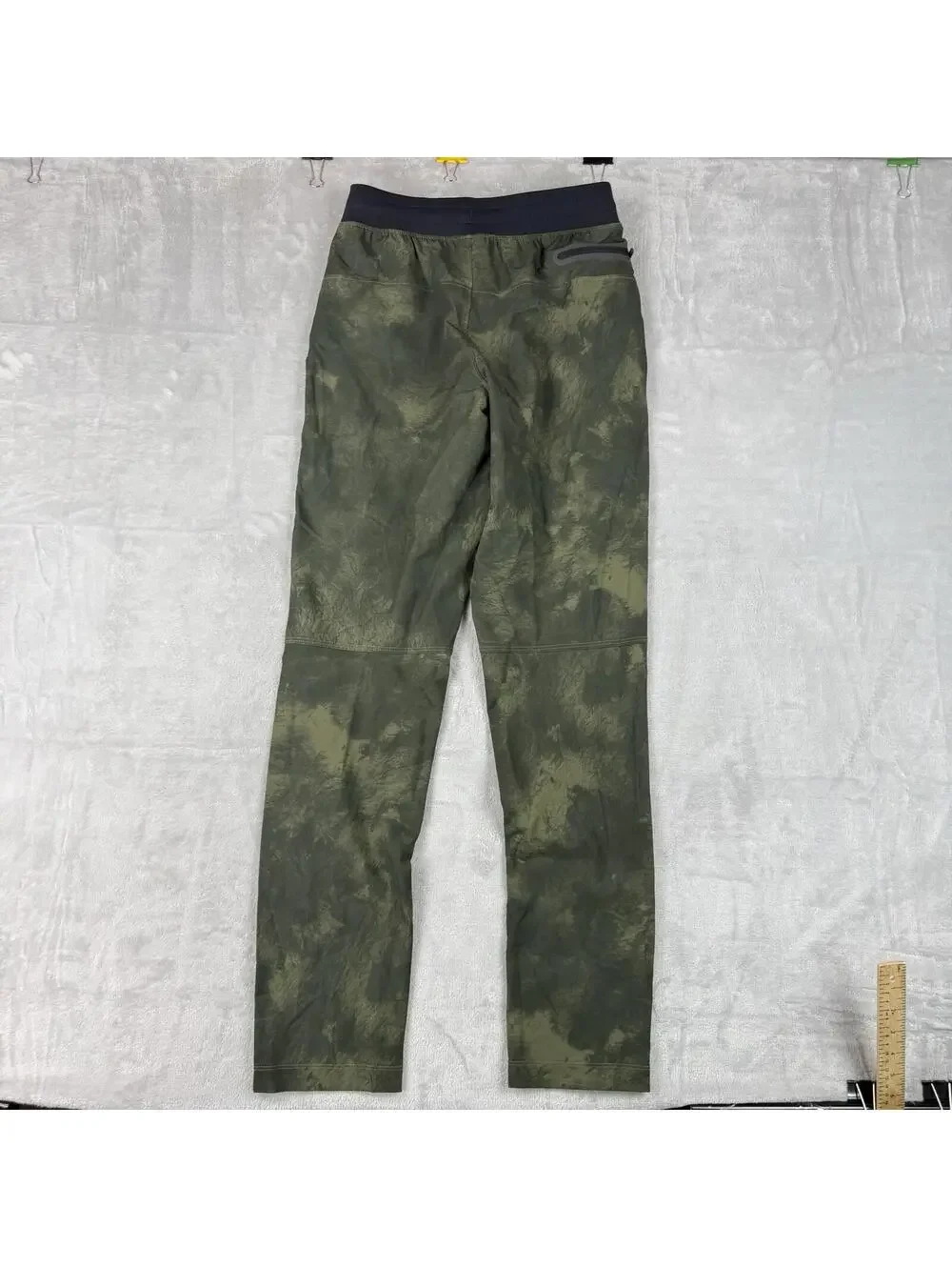 Under Armour Men's Elite Green Camo Tapered Printed Joggers SizeS Zip Pocket Gym - Picture 2 of 10